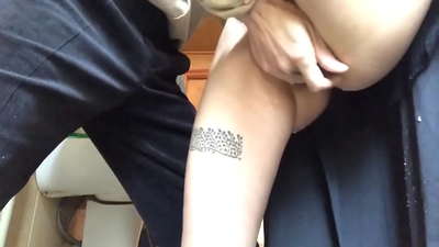 Squirt ao amin`ny sekoly efitra fandroana, tena frothy orgasme - ny mpampianatra dia nanao ny tsara indrindra